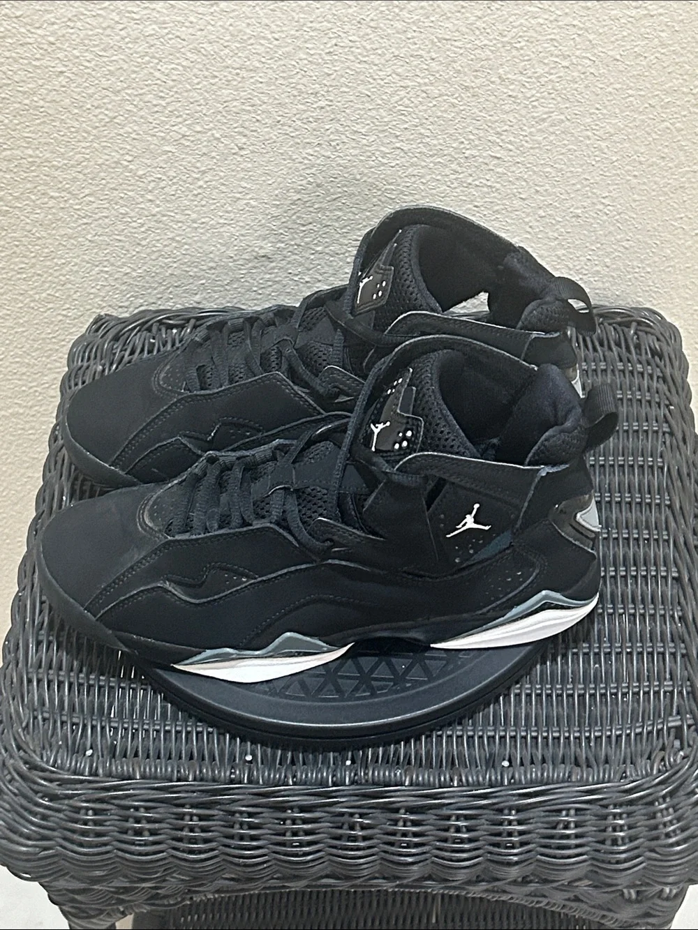 Jordan True Flight Black Metallic Silver (GS) 343795-010 - Picture 2 of 7